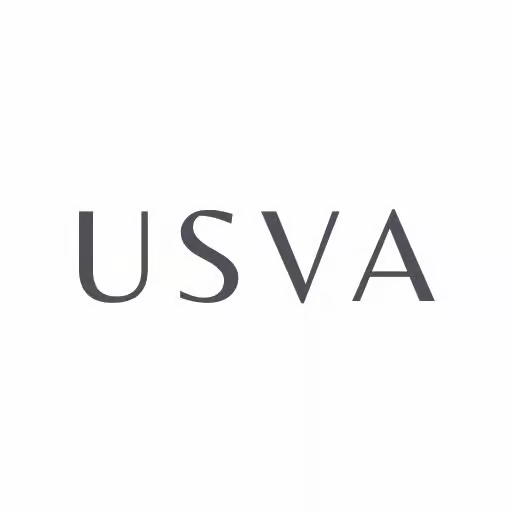 Logo marki Usva Cosmetics – naturalne, wegańskie kosmetyki inspirowane nordycką naturą i zrównoważoną pielęgnacją skóry.
